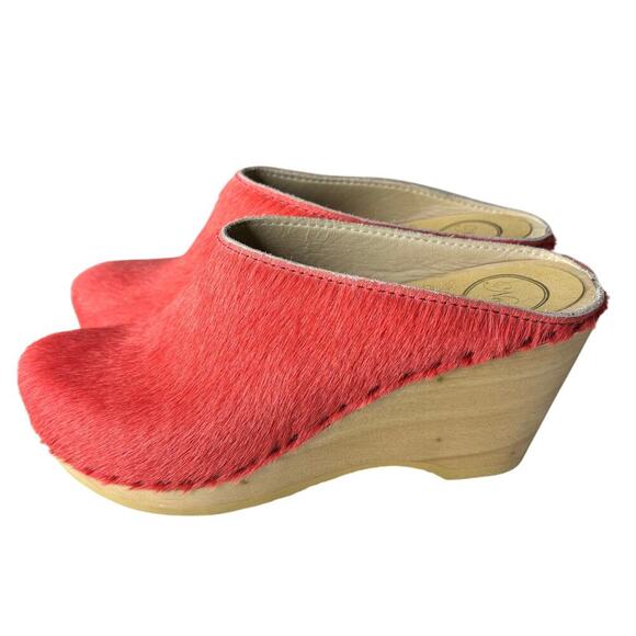 No. 6 Pony Hair Wedge Clogs Red Size 7 - Picture 2 of 5